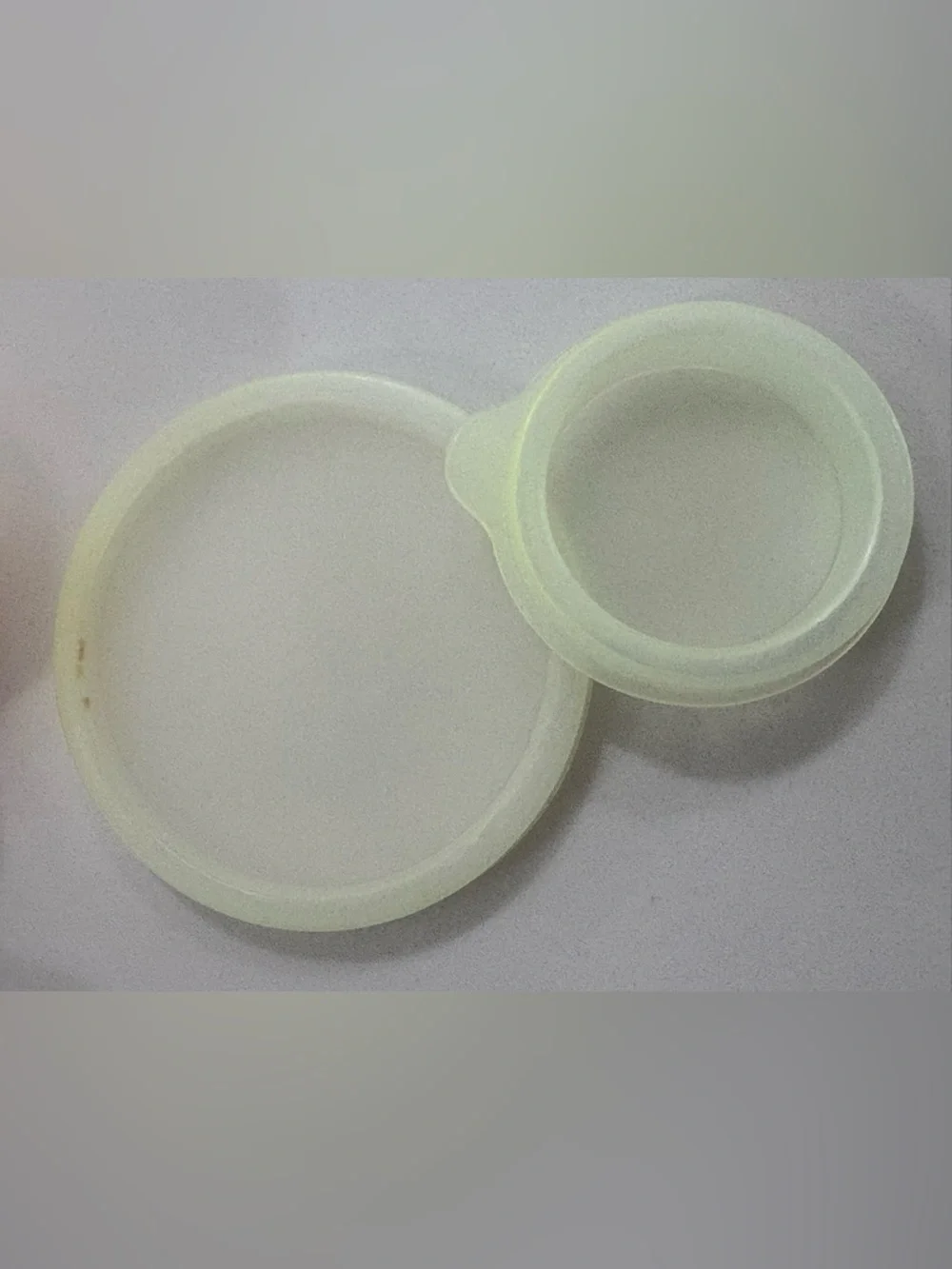Vintage‎ Tupperware Jello Mold Set 6 Cups 2oz Shot/Condiment Lids